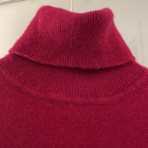 100% cashmere burgundy turtleneck sleeveless - Picture 3 of 4
